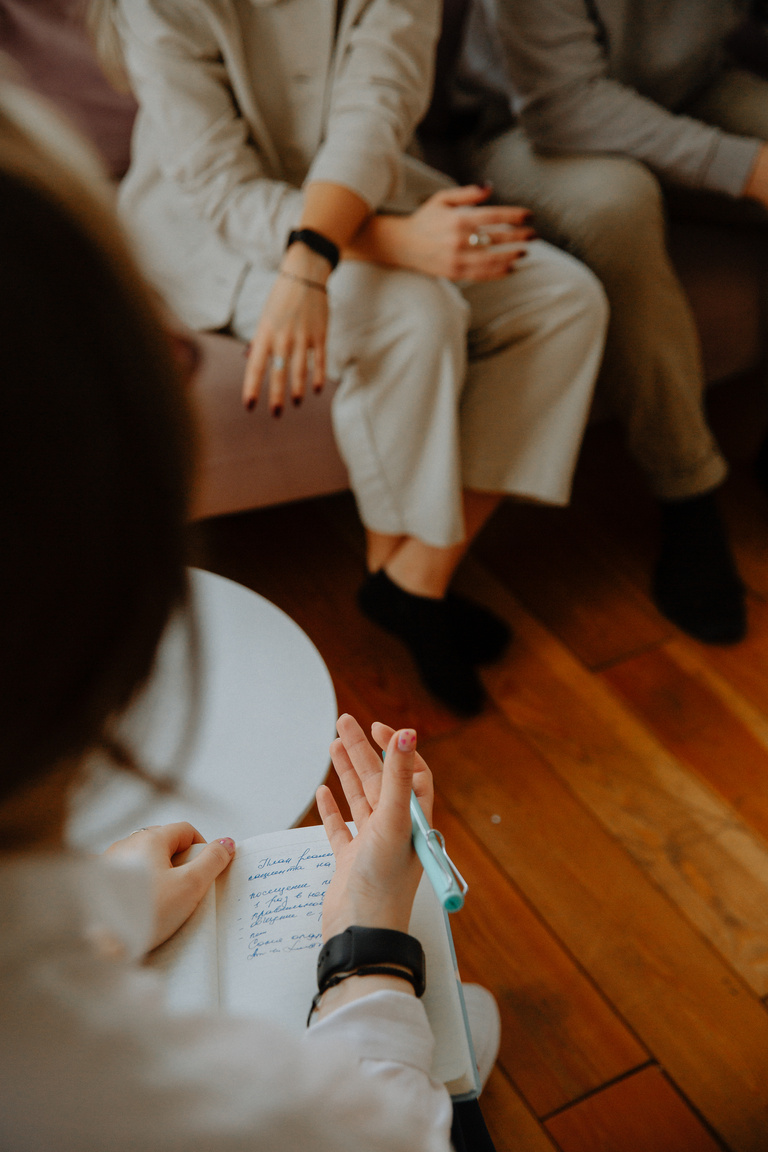 Images illustrant des consultations avec des enfants ou en famille